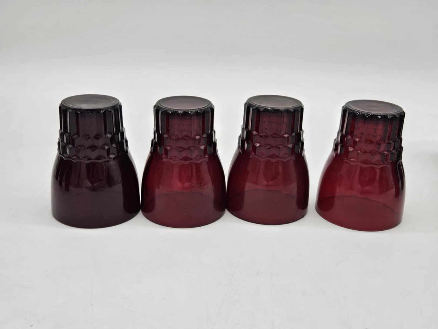 VINTAGE AVON CAPE COD RUBY RED COLLECTION PITCHER 48 Oz w/ 10 PC GLASS SET