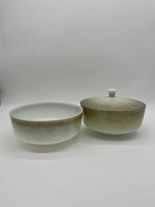 Vintage Federal Glass Ombré Mesa Pattern Milk Glass Mixing Bowls w/ Lid