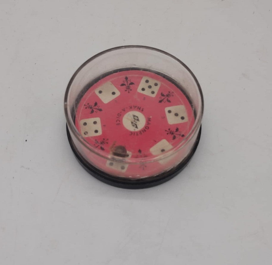 VTG Magnetic Shak-A-Dice Pocket Toy Games 2.75" Diameter NSC 1979 Red and Black
